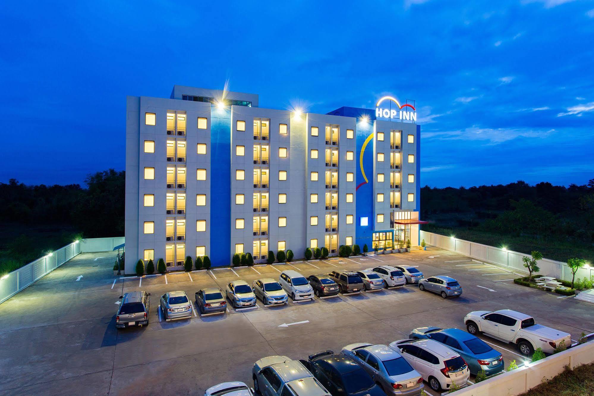 Hop Inn Nakhon Si Thammarat Bagian luar foto